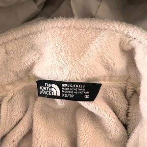 North Face girls jacket with fleece liner Size 6